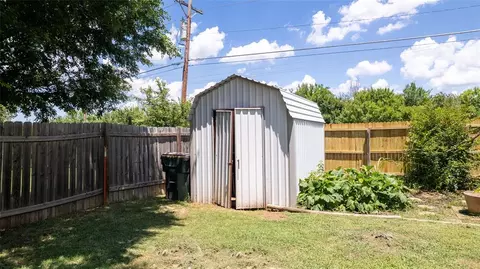 702 Fieldcrest Dr, Duncan, OK 73533 photo 5