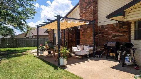 702 Fieldcrest Dr, Duncan, OK 73533 photo 4