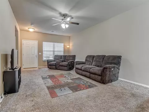 9636 Ella Ln, Moore, OK 73160 photo 6