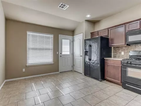 9636 Ella Ln, Moore, OK 73160 photo 13
