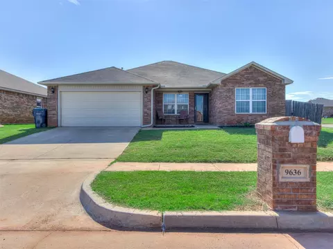 9636 Ella Ln, Moore, OK 73160