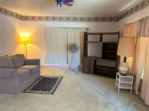 305 E Rosser Ave, Tipton, OK 73570 photo 4