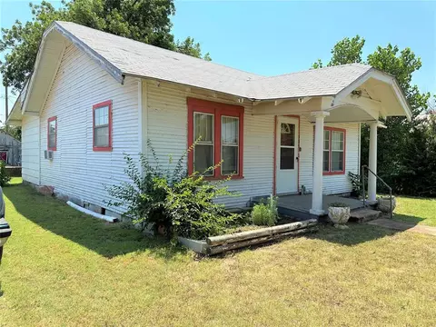 305 E Rosser Ave, Tipton, OK 73570 photo 2