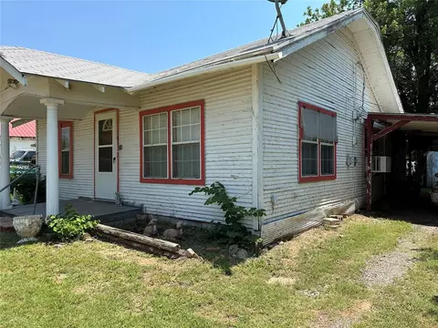 305 E Rosser Ave, Tipton, OK 73570 photo 3