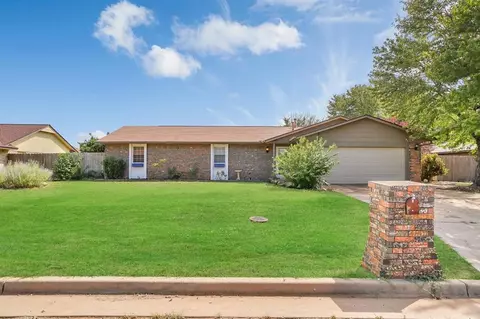 224 Quail Run N, Altus, OK 73521