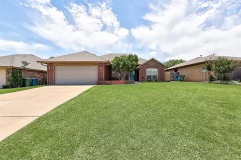1712 Stepping Stone Trl, Edmond, OK 73013