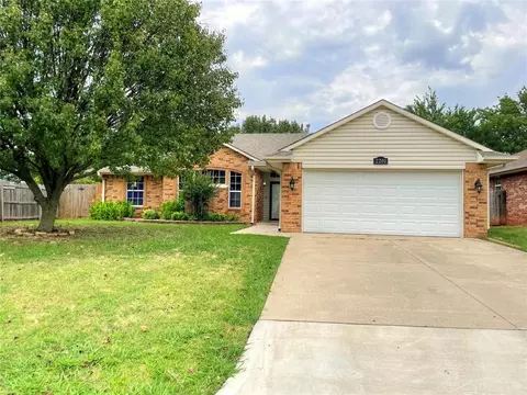 2200 Gray Dove Dr, Shawnee, OK 74804