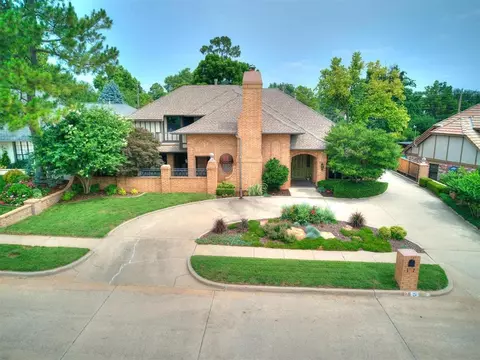 17 Rustic Hills St, Norman, OK 73072