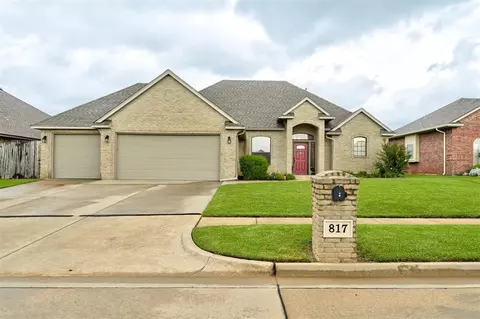 817 Tea Rose Dr, Yukon, OK 73099