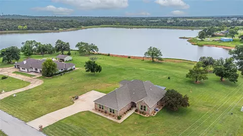 150 Lary Ln, Guthrie, OK 73044