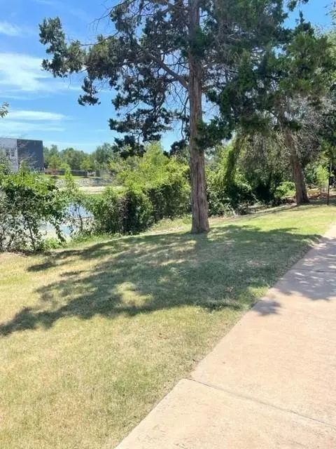 6008 NW Nw Expy #B, Oklahoma City, OK 73118