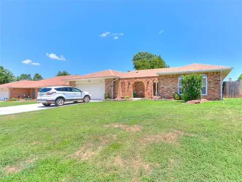 8045 Brookshire Dr, Oklahoma City, OK 73162