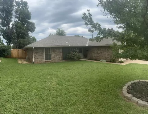 345 Memory Ln, Edmond, OK 73013