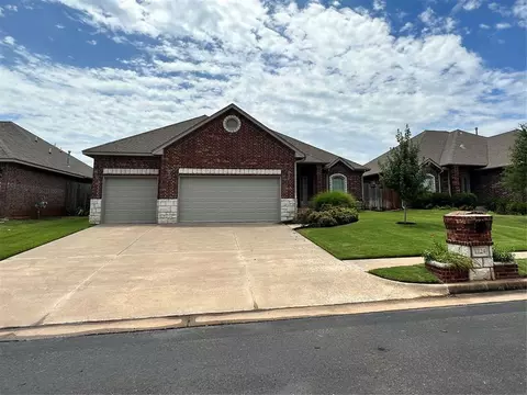 1724 Savannah Ln, Edmond, OK 73003