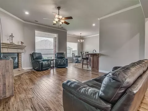 2624 SE 5th St, Moore, OK 73160 photo 9