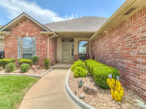 2624 SE 5th St, Moore, OK 73160 photo 4