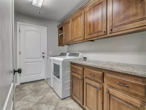 2624 SE 5th St, Moore, OK 73160 photo 39