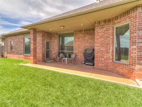 2624 SE 5th St, Moore, OK 73160 photo 41