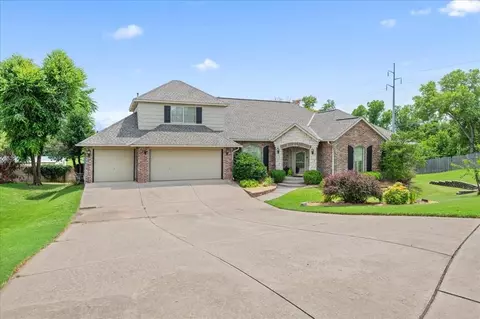 2204 Hanover Ln, Edmond, OK 73034