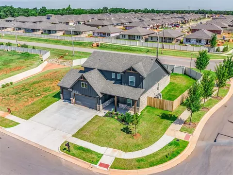 11601 SW 45th St, Mustang, OK 73064