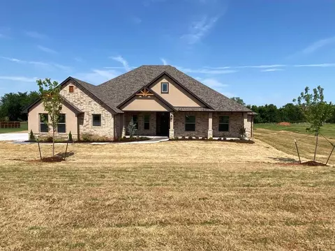 973 County Street 2984, Blanchard, OK 73010