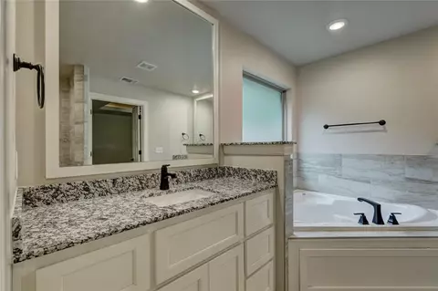 520 Side Track Dr, Yukon, OK 73099 photo 23