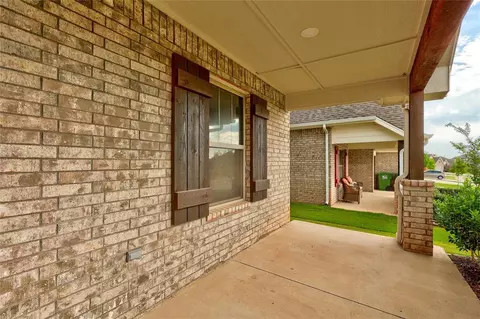 520 Side Track Dr, Yukon, OK 73099 photo 3