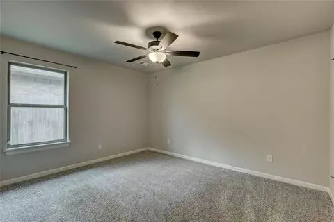 520 Side Track Dr, Yukon, OK 73099 photo 29