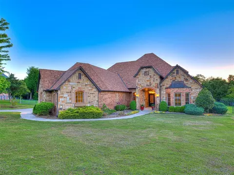 11817 Lorenta Cir, Edmond, OK 73013
