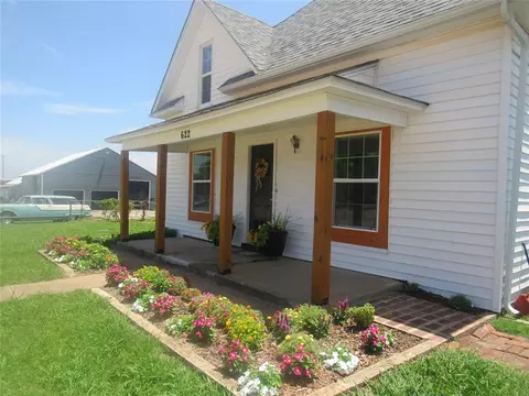 622 E Main St, Stroud, OK 74079 photo 2