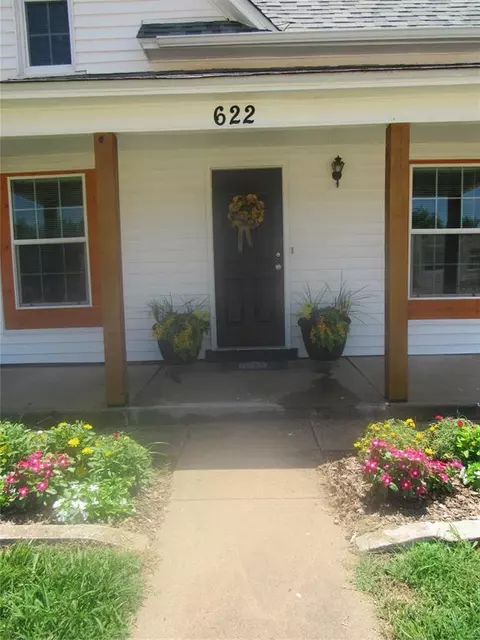 622 E Main St, Stroud, OK 74079