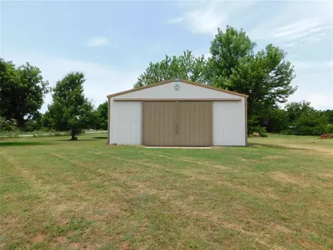 745 S Dobbs Rd, Harrah, OK 73045 photo 40