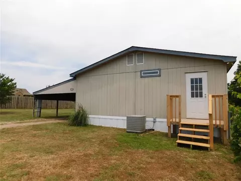 745 S Dobbs Rd, Harrah, OK 73045 photo 3