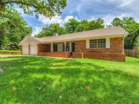 1800 N Oakhill Rd, Bethany, OK 73008