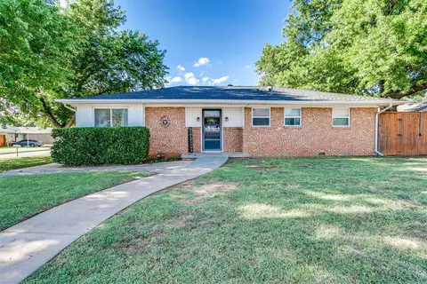 1713 Ronald St, Yukon, OK 73099
