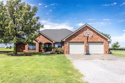 9803 N 2430 Rd, Weatherford, OK 73096