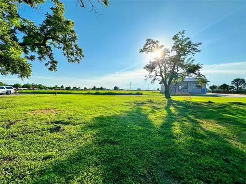600 Cloud St, Minco, OK 73059 photo 4