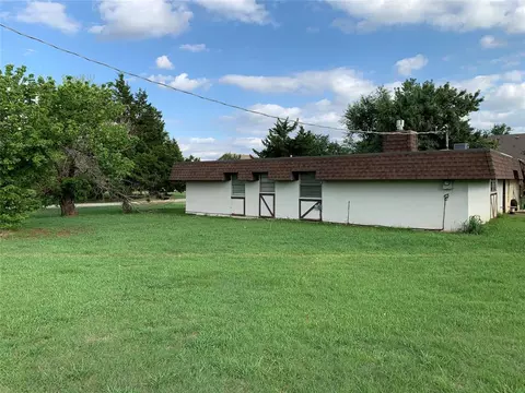 305 6th St NW, Piedmont, OK 73078