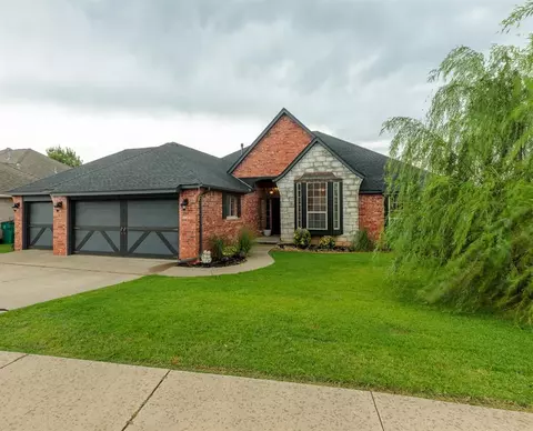 16000 Bravado Pl, Edmond, OK 73013