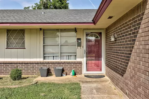 4213 Epperly Dr, Del City, OK 73115