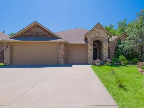 309 Evie Pl, Moore, OK 73160