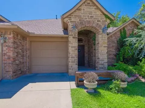 309 Evie Pl, Moore, OK 73160 photo 2