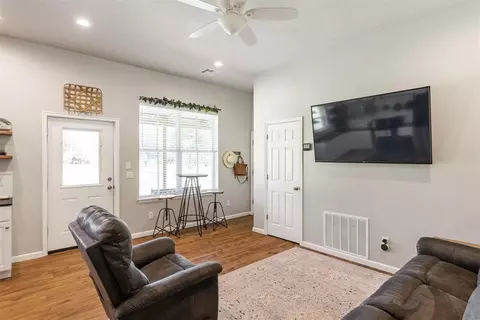 525 E Cedar Dr, Tuttle, OK 73089 photo 7