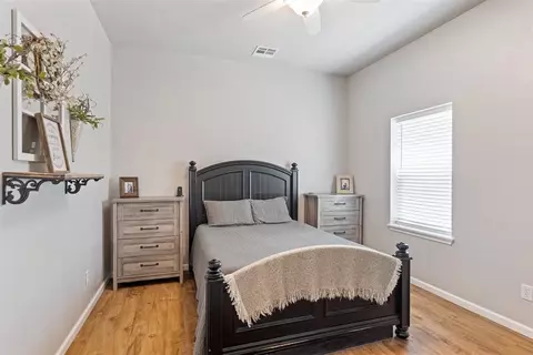 525 E Cedar Dr, Tuttle, OK 73089 photo 11