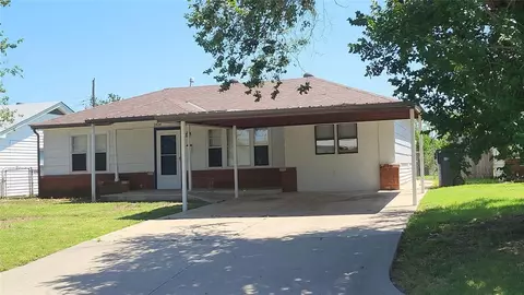 2424 SW 54th St, Oklahoma City, OK 73119