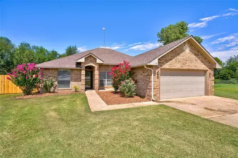 786 County Street 2965, Tuttle, OK 73089