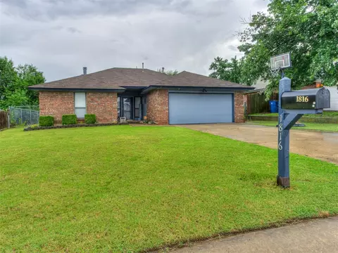 1816 Cimarron Trl, Choctaw, OK 73020