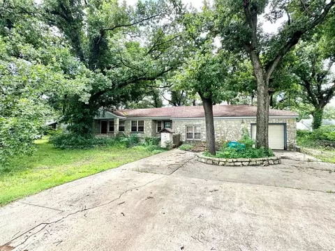 6504 NW 34th St, Bethany, OK 73008