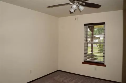 411 W Henderson, Wayne, OK 73095 photo 18