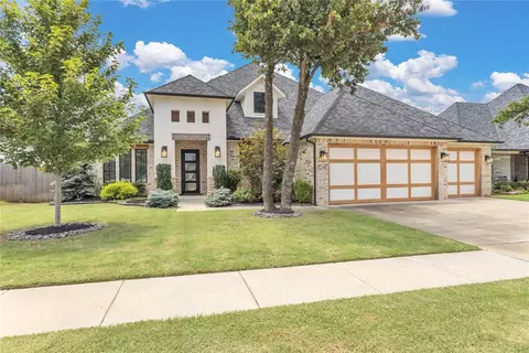 1332 Regency Bridge Cir, Edmond, OK 73034